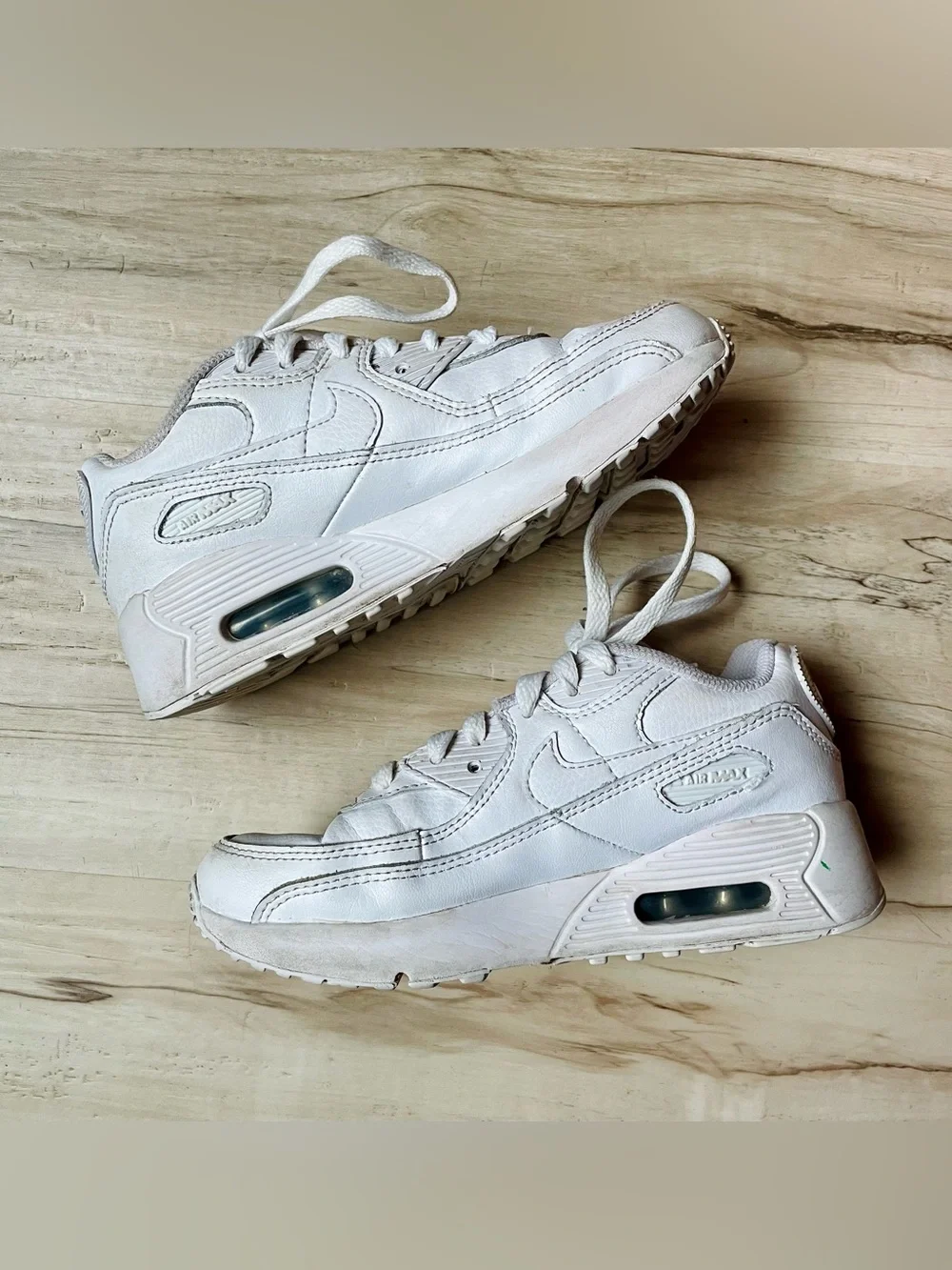 Nike White Air Max Leather Sneakers children’s size 1.5 Y